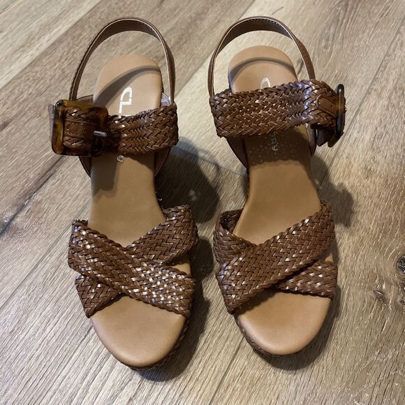 CL By Chinese Laundry Brown Wedge Sling back Cross Strap Heel Braided 8M Sandals - Picture 2 of 6